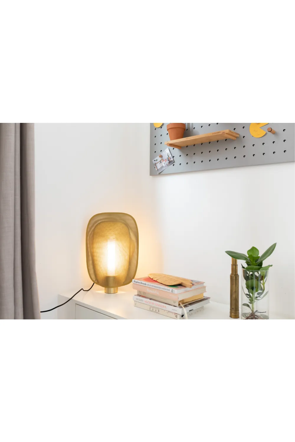 Brass Mesh Table Lamp M | Zuiver Mai