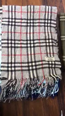 Burberry scarfs 50 pcs get 5 pcs