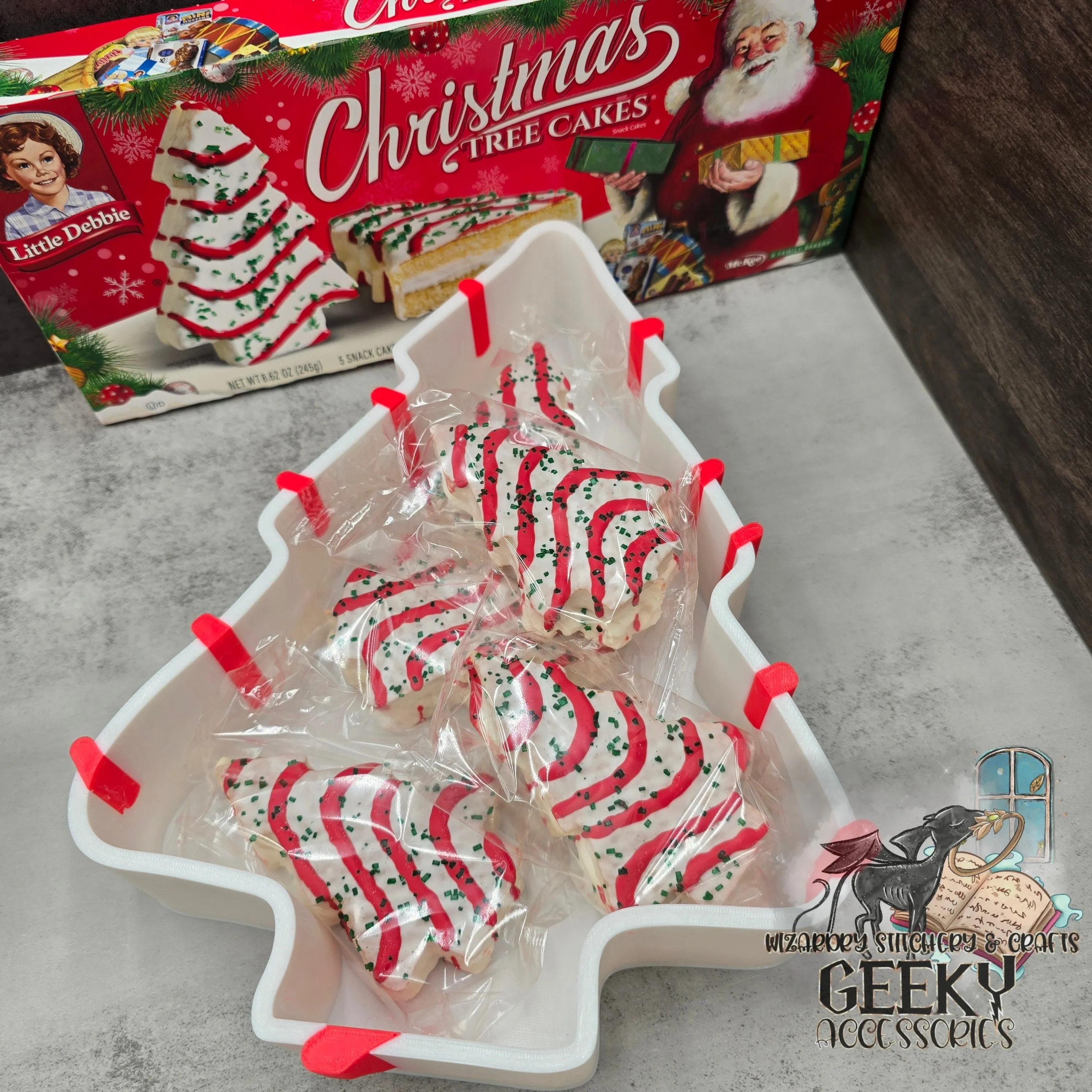 Christmas Tree Cake Container - Silky