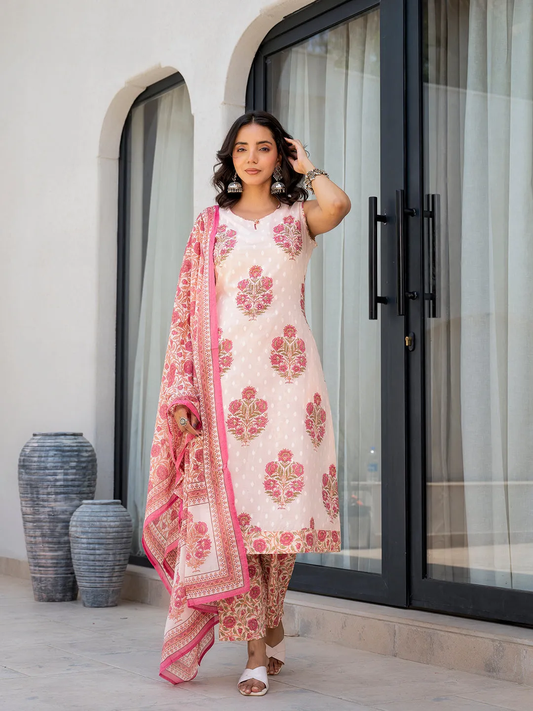 Jashvi Pink Floral Printed Cotton Straight Fit Kurta Pant Set