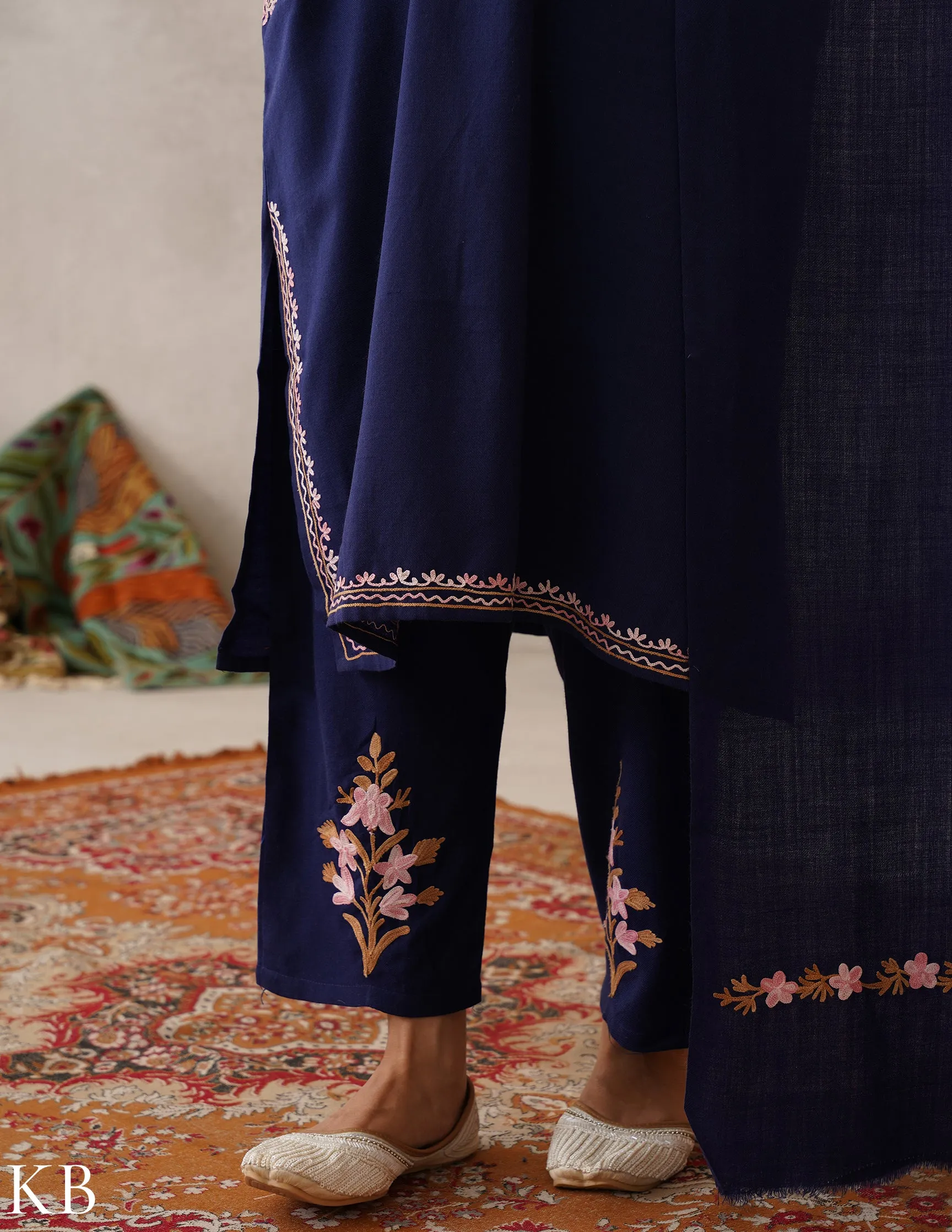 meHER Navy Blue Kashmiri Aari Woollen Co-ord Set