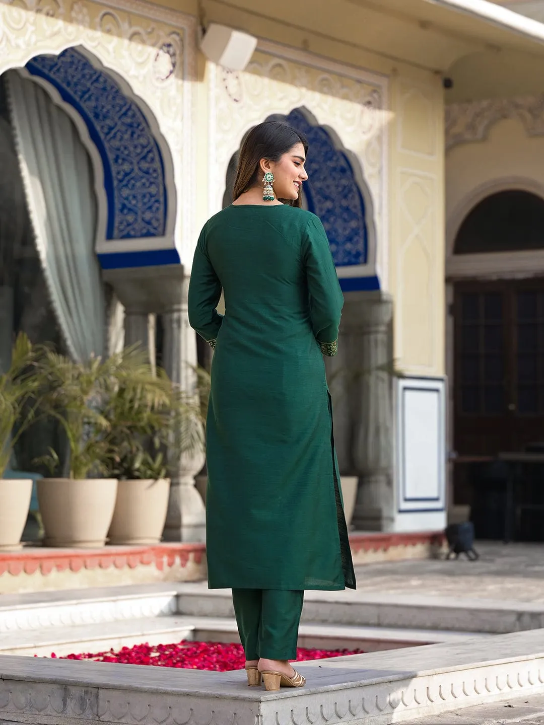 Varanga Women Green straight kurta, embellished at yoke with three quarter sleeves paired with tonal bottom and contrast printed bhagalpuri dupatta